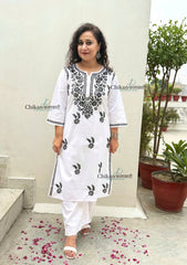 Siya White Cotton White Chikankari Kurti