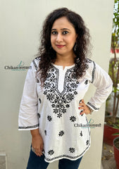 Siyara Short Cotton Chikankari Kurti - White