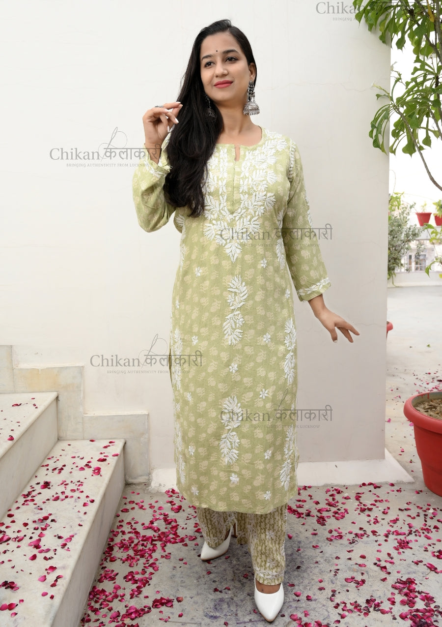 Amira Printed Rayon Chikankari Kurti | lakhnavi kurta | chicken curry kurti | lucknowi chikan kurta | lakhnavi kurta