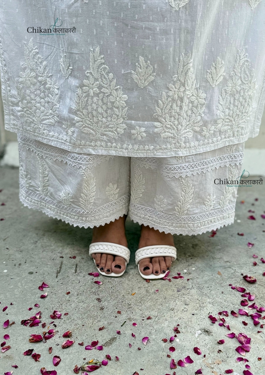 Fiza Cotton Chikankari Kurti - White