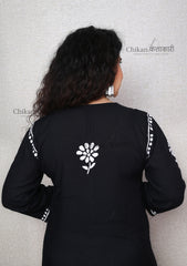 Hoor Modal  Black Chikankari Kurti | house of chikankari | lakhnavi kurti | chicken curry kurti | lucknowi chikan kurta