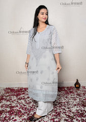 Layla Georgette Chikankari Kurti | lucknowi chikankari kurti | lakhnavi kurti | chicken curry kurta | house of chikankari