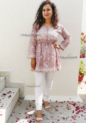 Maya Short Chikankari Kurti | chikan curry kurti | lakhnavi kurti | lucknowi chikankari kurta | chikankari short kurta