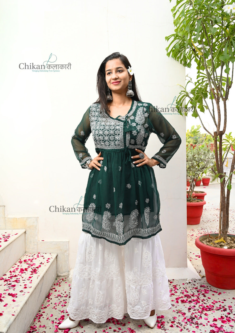 Sana Short Chikankari Kurti | chikan curry kurti | lakhnavi kurti | lucknowi chikan kurta | chikankari short kurta