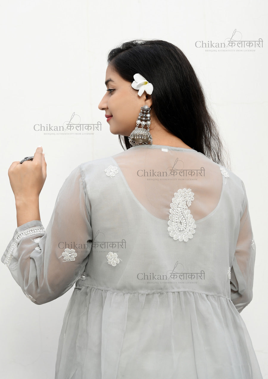 Sana Short Chikan Kurta | chikan curry kurta | lakhnavi kurti | lucknowi chikankari kurti | house of chikankari