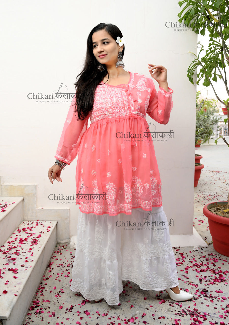 Sana Short Chikankari Kurti | chikan curry kurti | lakhnavi kurta | lucknowi chikan kurta | house of chikankari