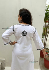 Siya White Cotton White Chikankari Kurti