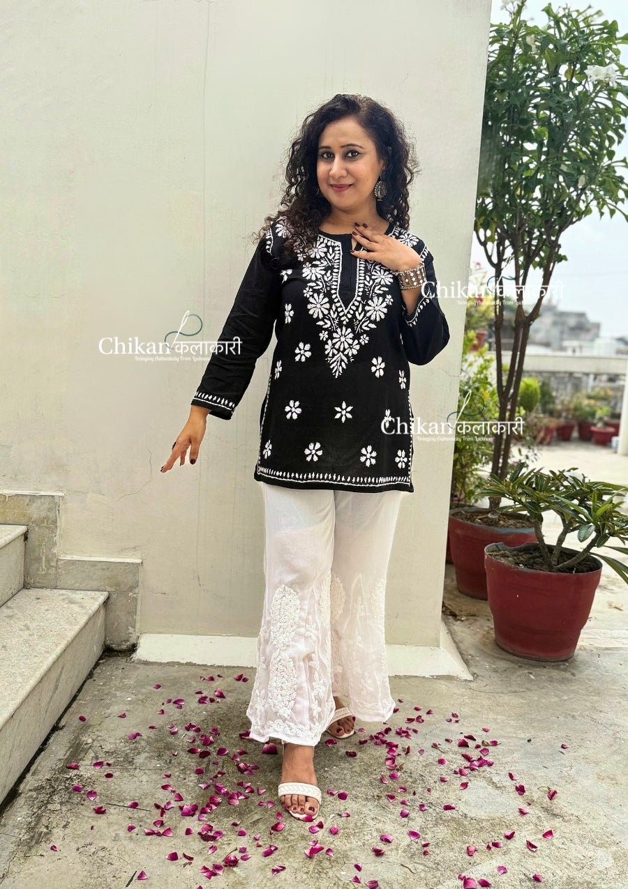 Siyara Short Cotton Chikankari Kurti - Black