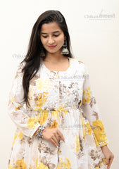 Tina Georgette white short chikankari kurtis | chikan curry kurti | lakhnavi kurti | house of chikankari | chikan curry kurta