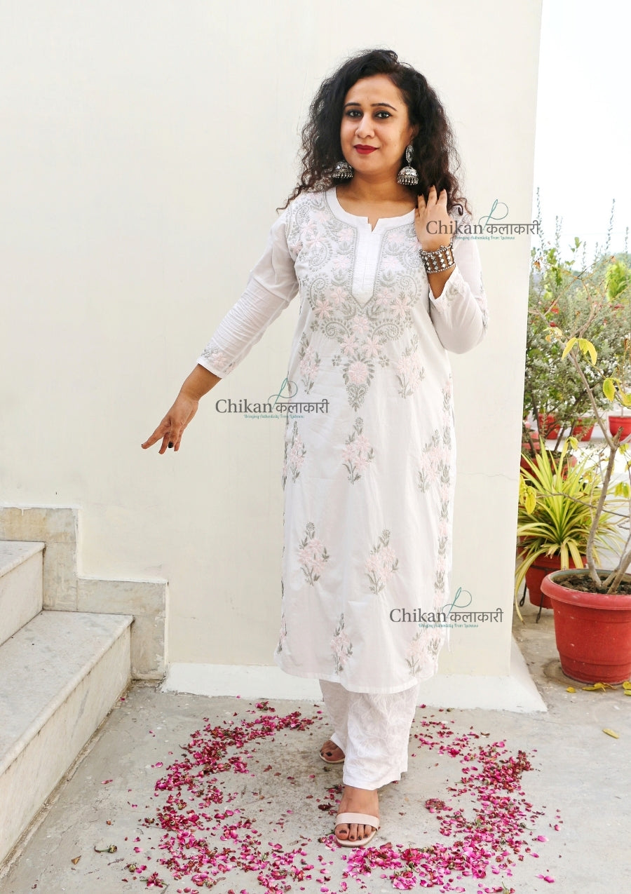 Zareen Mulmul White Chikankari Kurti